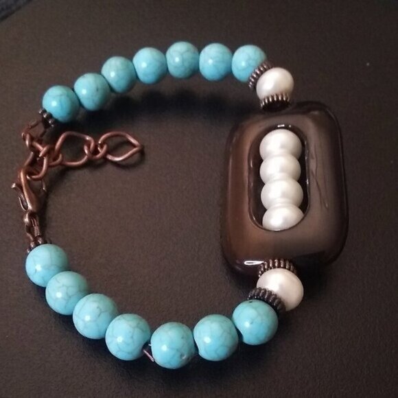 Classy! Chic! Upscale Bougie Boho! Beaded Mixed Stone + Faux Pearl Bracelet 7-8" - Picture 1 of 8